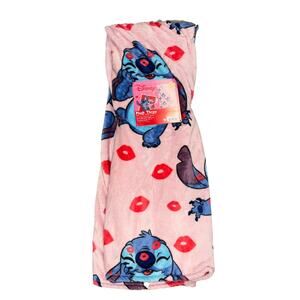 Stitch Valentine's Day Kisses Lips Plush Throw Blanket 50x70 Disney Lilo NEW